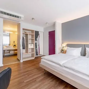 https://roomz.vienna-besthotels.com